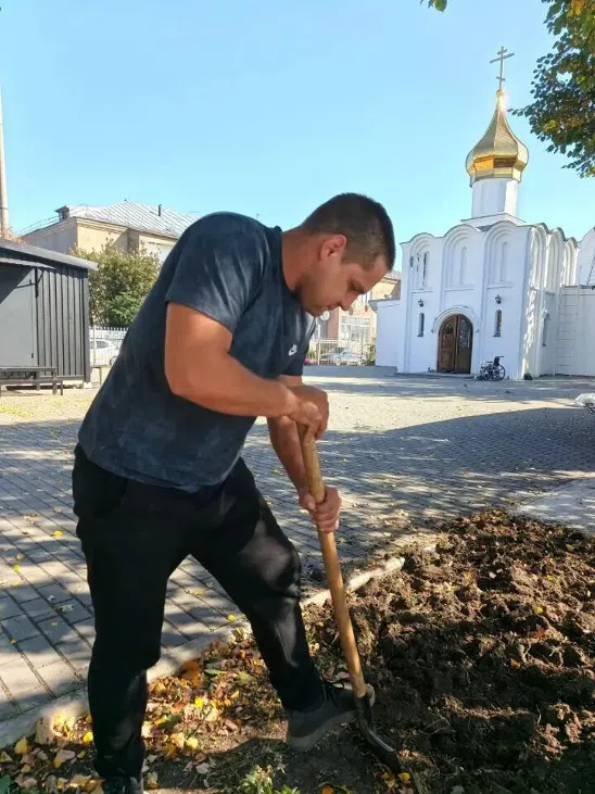 Волонтёры в храме — фото 2