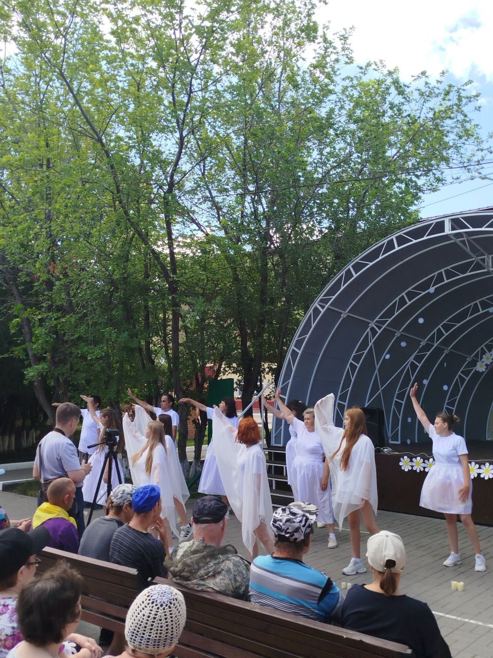 Праздничное настроение